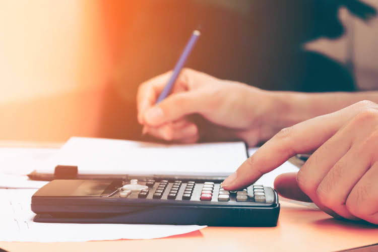 accrued revenue vs accounts receivable