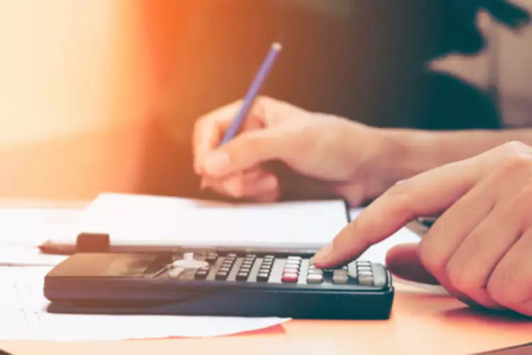 irs invoice requirements