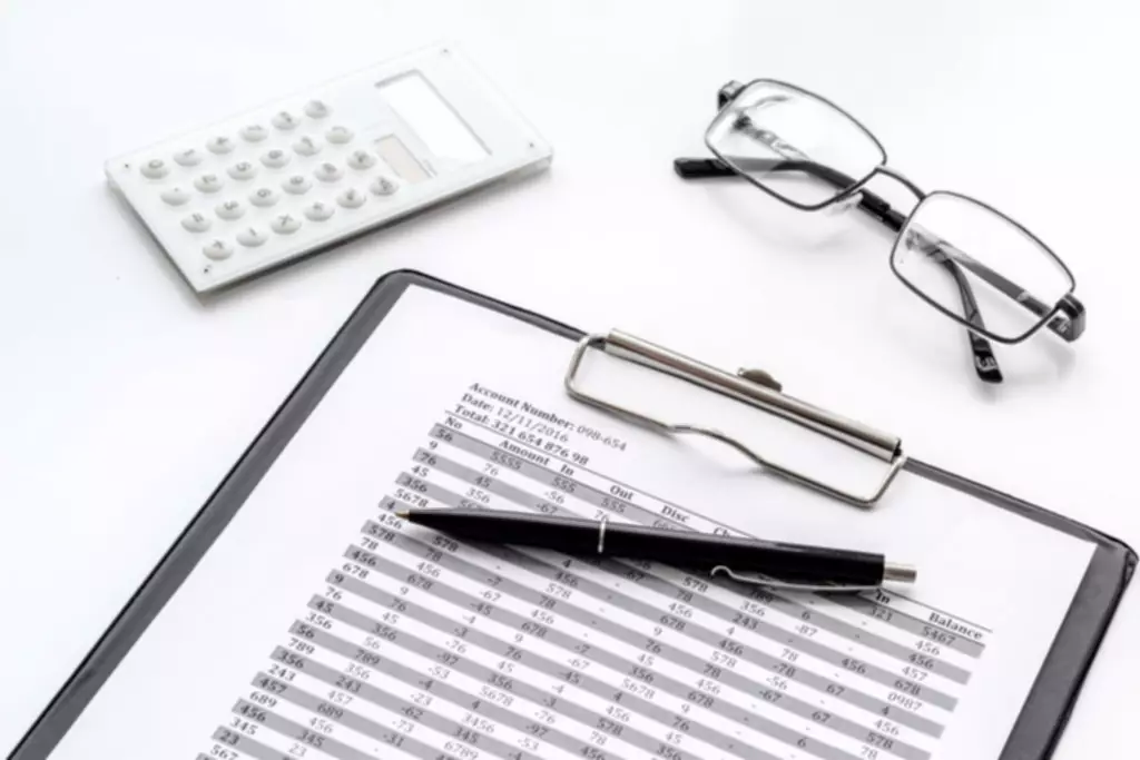 when should you hire an accountant for taxes