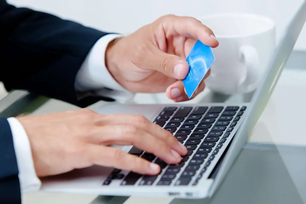 Best Ways to Pay International Contractors
