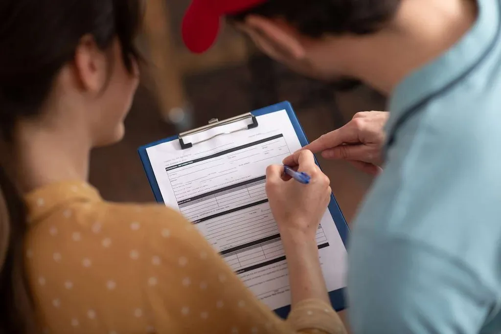 What is a Shipping Invoice and How to Create One?